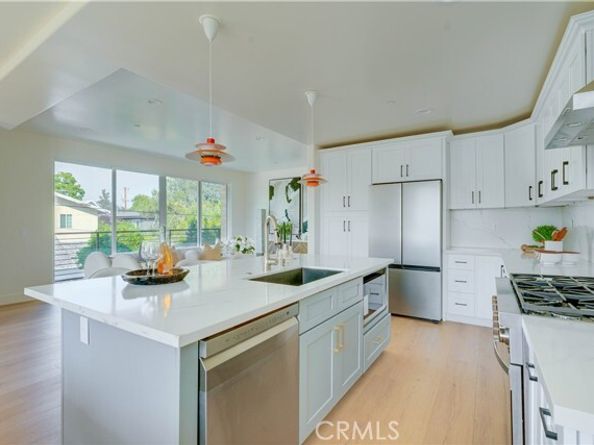 712 N Chestnut Avenue, Los Angeles CA 90042