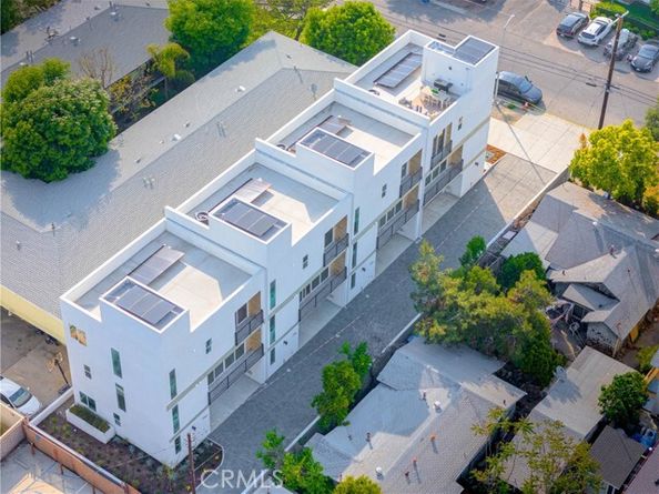 712 N Chestnut Avenue, Los Angeles CA 90042