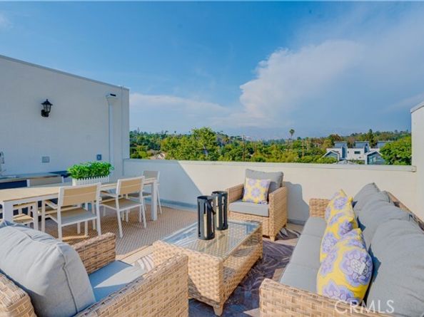 712 N Chestnut Avenue, Los Angeles CA 90042