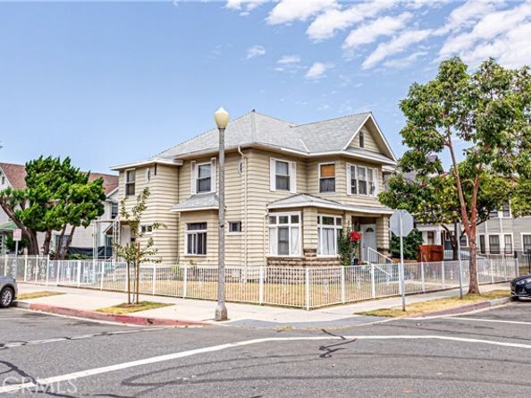 405 W 9th Street, Long Beach CA 90813