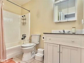 18350 Hatteras Street 176, Tarzana (los Angeles) CA 91356