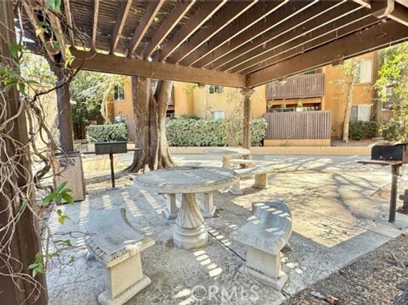 18350 Hatteras Street 176, Tarzana (los Angeles) CA 91356