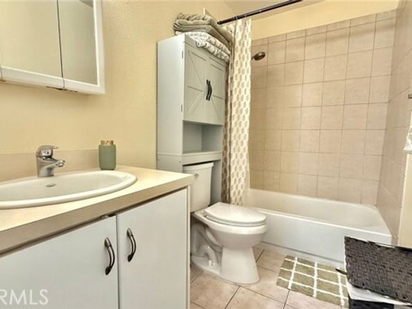 18350 Hatteras Street 176, Tarzana (los Angeles) CA 91356