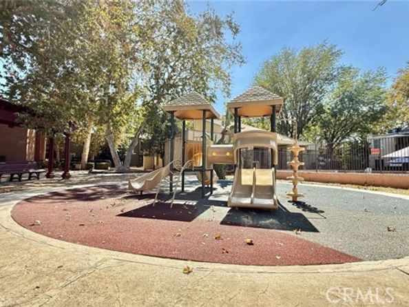 18350 Hatteras Street 176, Tarzana (los Angeles) CA 91356