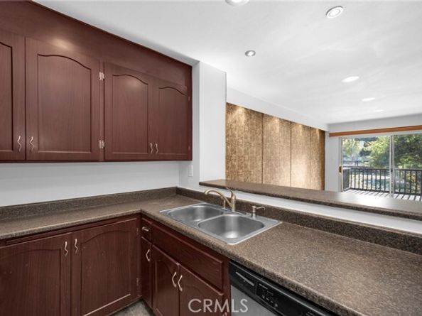 7890 E Spring Street 4A, Long Beach CA 90815