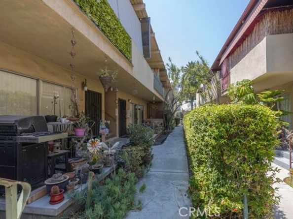 430 Chestnut Avenue 101, Long Beach CA 90802