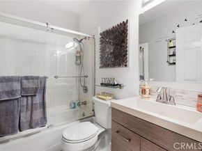 10626 Valley Spring 103, Toluca Lake (los Angeles) CA 91602