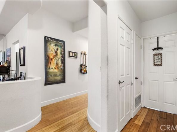 10626 Valley Spring 103, Toluca Lake (los Angeles) CA 91602