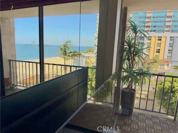 1750 E Ocean 404, Long Beach CA 90802