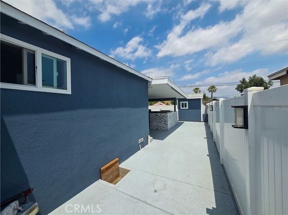 8118 Gentry Avenue, North Hollywood (los Angeles) CA 91605
