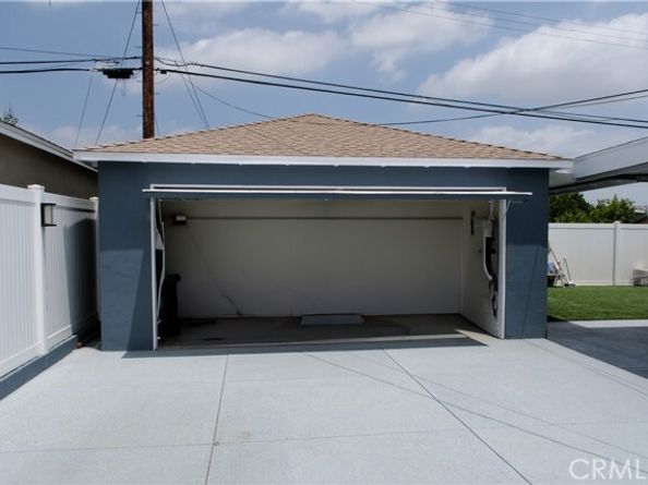 8118 Gentry Avenue, North Hollywood (los Angeles) CA 91605