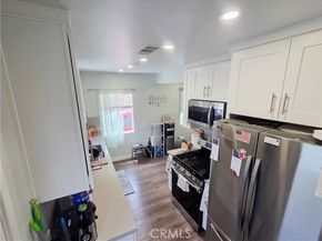 8118 Gentry Avenue, North Hollywood (los Angeles) CA 91605