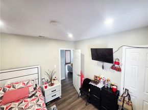 8118 Gentry Avenue, North Hollywood (los Angeles) CA 91605