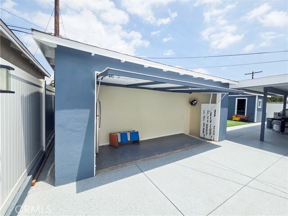 8118 Gentry Avenue, North Hollywood (los Angeles) CA 91605