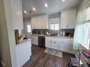 8118 Gentry Avenue, North Hollywood (los Angeles) CA 91605