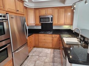 8597 Via Mallorca F, La Jolla (san Diego) CA 92037