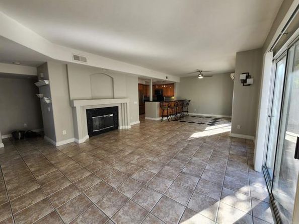 8597 Via Mallorca F, La Jolla (san Diego) CA 92037