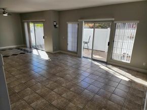 8597 Via Mallorca F, La Jolla (san Diego) CA 92037