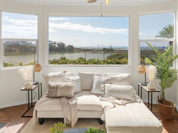 817 Kalpati Cir 105, Carlsbad CA 92008
