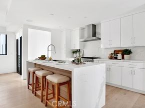 741 N Gramercy, Los Angeles CA 90038