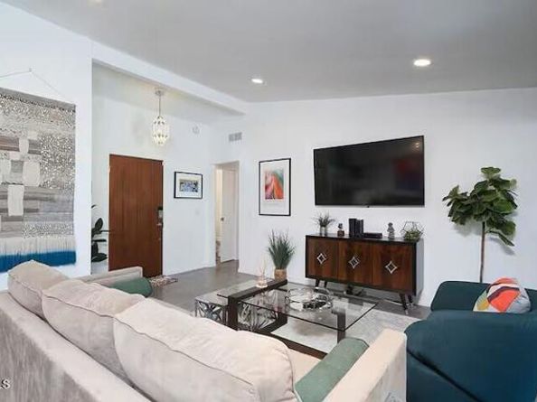 7824 Tujunga Avenue, North Hollywood (los Angeles) CA 91605