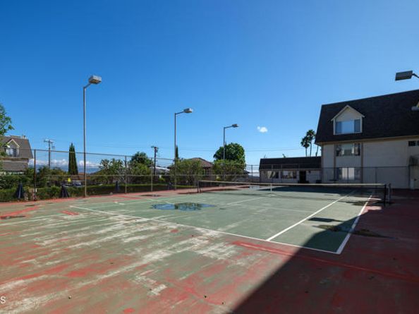 2385 Roscomare Road F8, Los Angeles CA 90077