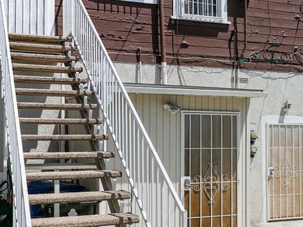 5321 Denker Avenue, Los Angeles CA 90062