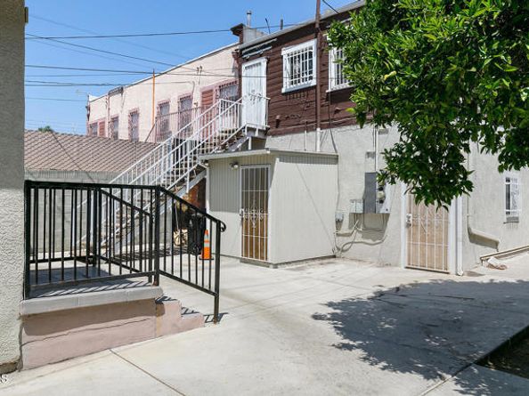 5321 Denker Avenue, Los Angeles CA 90062