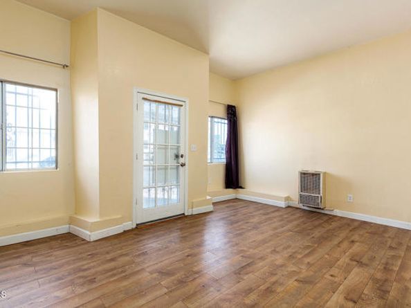 5321 Denker Avenue, Los Angeles CA 90062