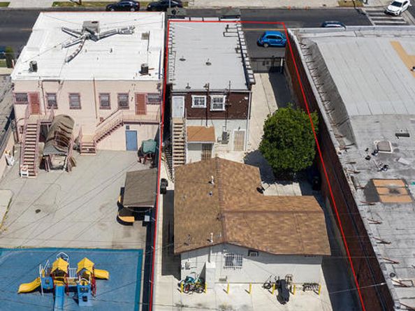 5321 Denker Avenue, Los Angeles CA 90062