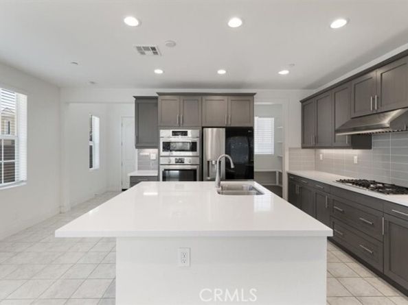 1901 Aliso Canyon Drive, Lake Forest (el Toro) CA 92610