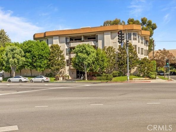 10409 Riverside Drive 204, Toluca Lake (los Angeles) CA 91602