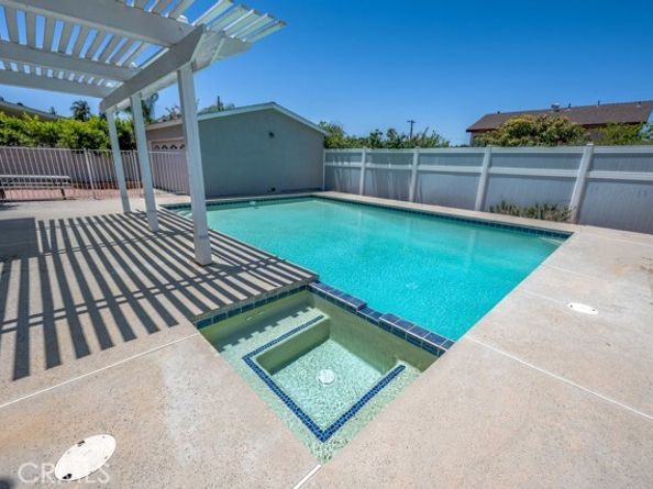 11009 Quill Avenue, Sunland (los Angeles) CA 91040