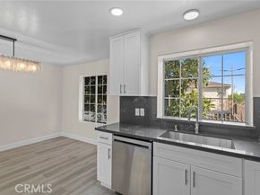 14957 Victory Boulevard 101, Van Nuys (los Angeles) CA 91411