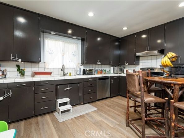 16040 Parthenia, North Hills (los Angeles) CA 91343