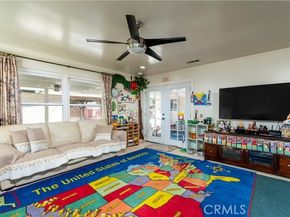 16040 Parthenia, North Hills (los Angeles) CA 91343