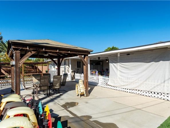 16040 Parthenia, North Hills (los Angeles) CA 91343