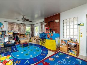 16040 Parthenia, North Hills (los Angeles) CA 91343