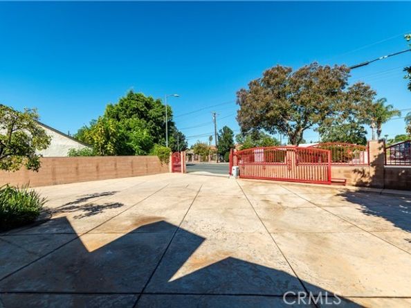 16040 Parthenia, North Hills (los Angeles) CA 91343
