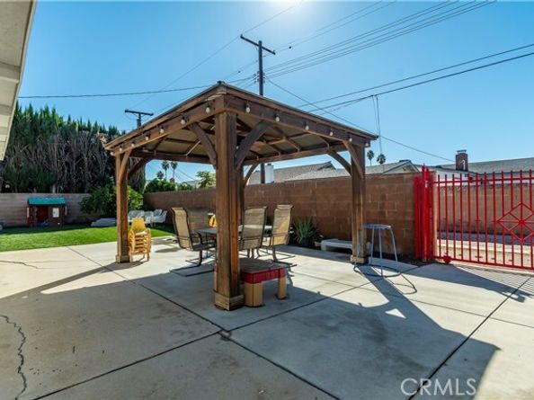 16040 Parthenia, North Hills (los Angeles) CA 91343