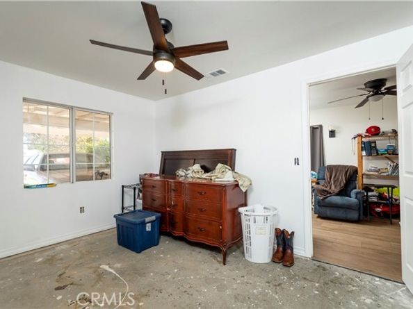 16040 Parthenia, North Hills (los Angeles) CA 91343