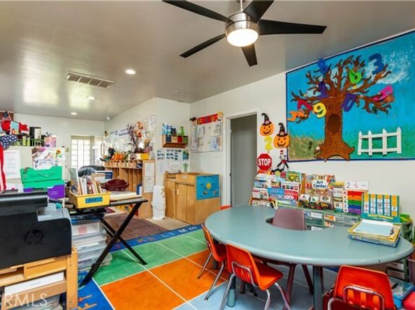 16040 Parthenia, North Hills (los Angeles) CA 91343