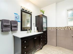 16040 Parthenia, North Hills (los Angeles) CA 91343