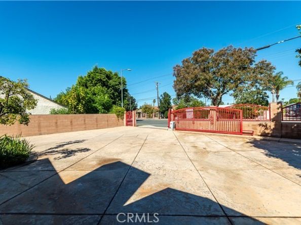 16040 Parthenia, North Hills (los Angeles) CA 91343
