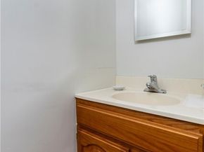 16040 Parthenia, North Hills (los Angeles) CA 91343
