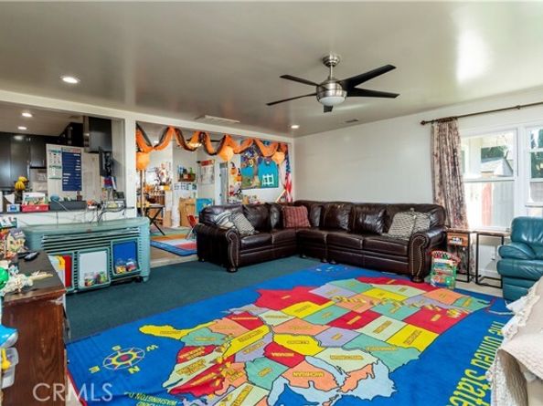 16040 Parthenia, North Hills (los Angeles) CA 91343