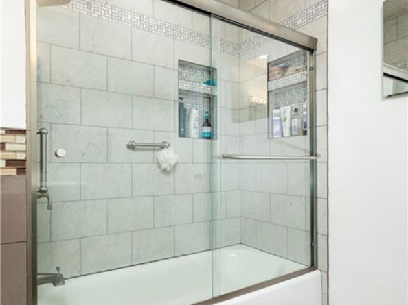 16040 Parthenia, North Hills (los Angeles) CA 91343