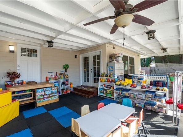 16040 Parthenia, North Hills (los Angeles) CA 91343