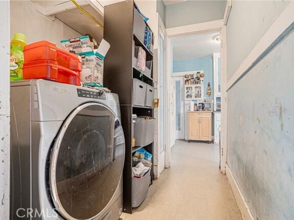 2445 10th Avenue, Oakland CA 94606