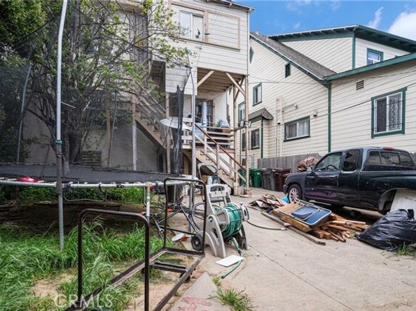 2445 10th Avenue, Oakland CA 94606